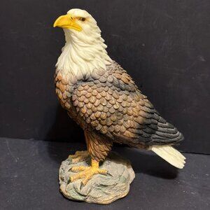 Hand Painted Realistic 8" Tall Bald Eagle on Stump Resin Figurine Statue